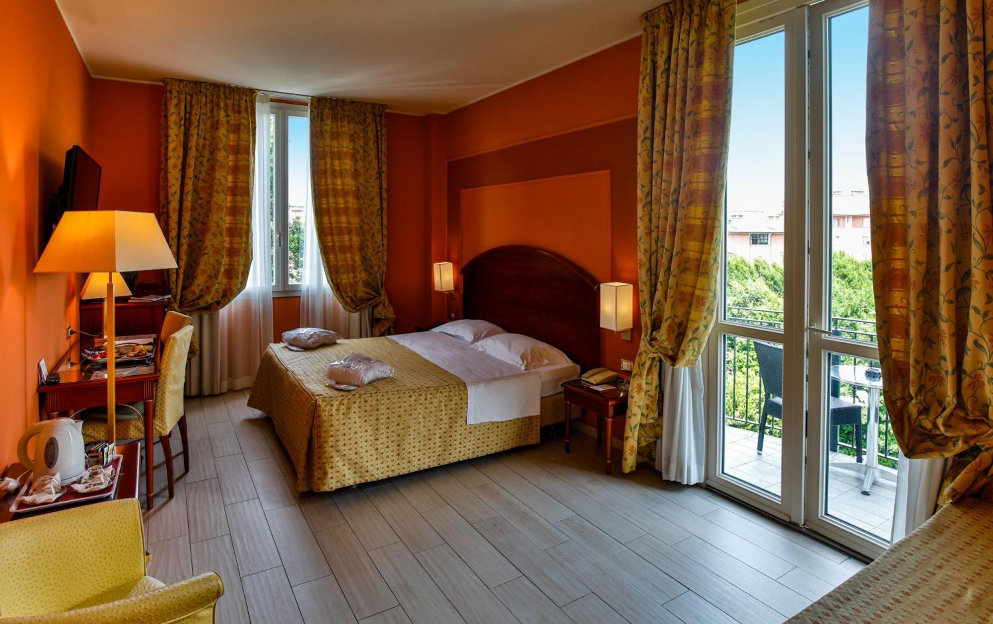 Savoia Hotel Regency Bolonha Exterior foto